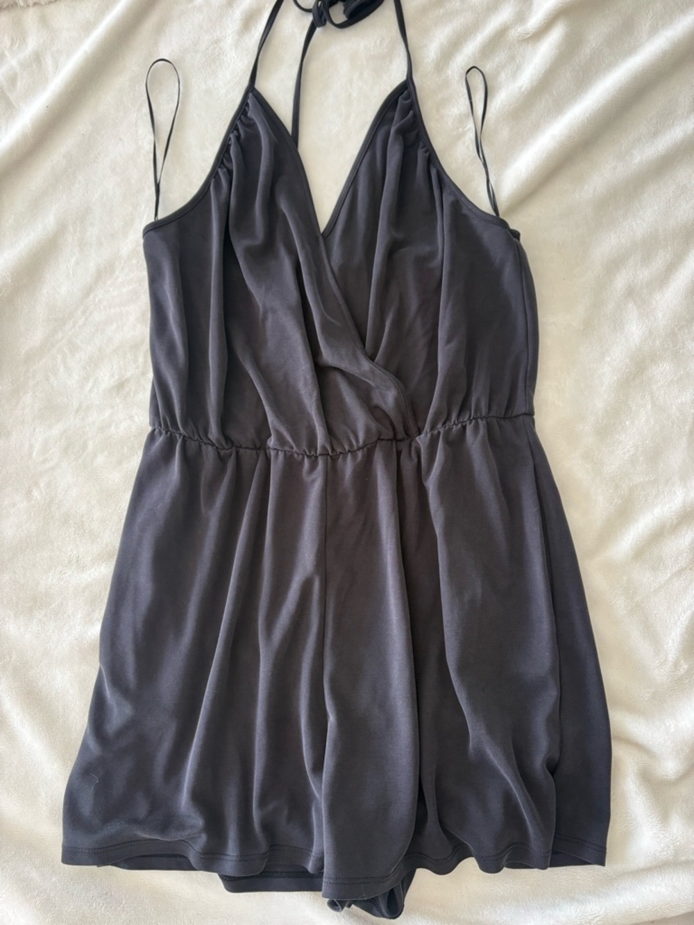 Sienna Sky Heather black romper v-neck strappy shorts sz Large